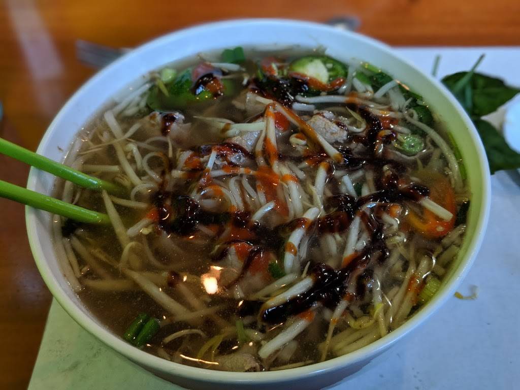 Hạ Long Bay Restaurant | restaurant | 1353 Williamson St, Madison, WI 53703, USA | 6082552868 OR +1 608-255-2868