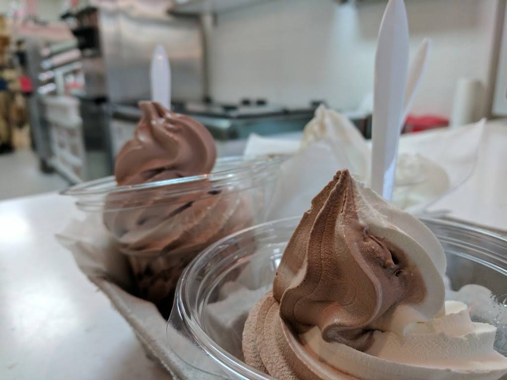 Ritas Italian Ice & Frozen Custard | restaurant | 2950 Donnell Dr, Forestville, MD 20747, USA | 3016697399 OR +1 301-669-7399