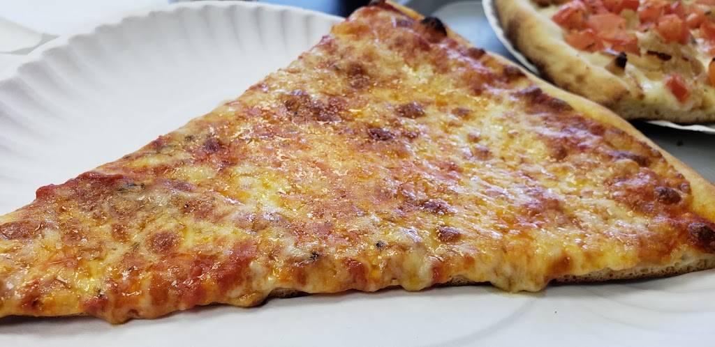 Carlos Pizza Of Roslyn | restaurant | 350 Roslyn Rd, Roslyn Heights, NY 11577, USA | 5166213500 OR +1 516-621-3500