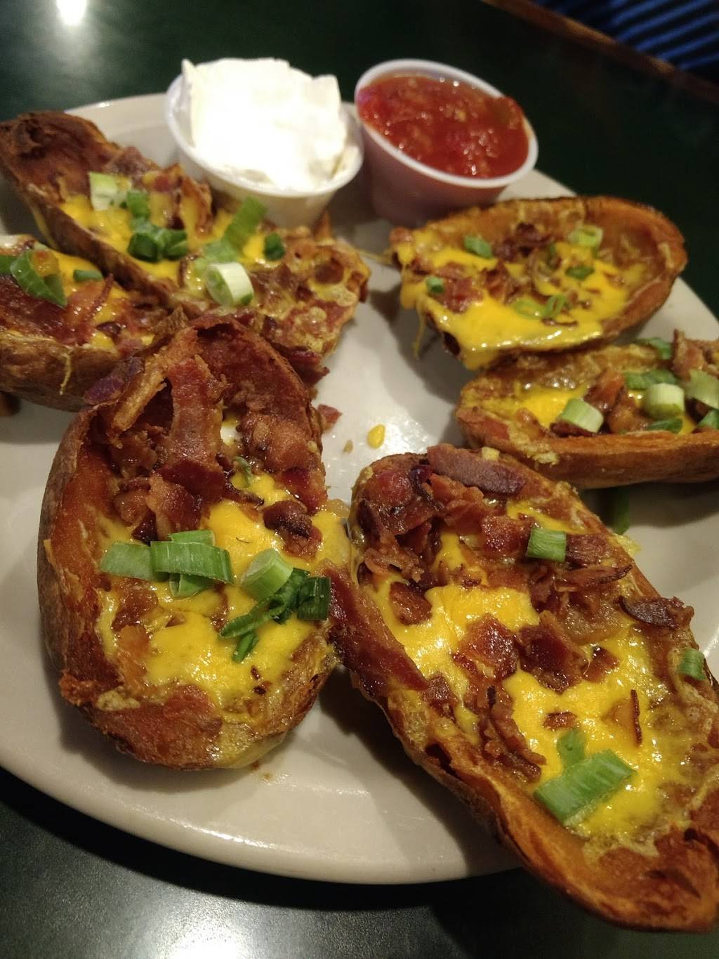 Flannigans | restaurant | 501 1st Ave, Coralville, IA 52241, USA | 3193511904 OR +1 319-351-1904