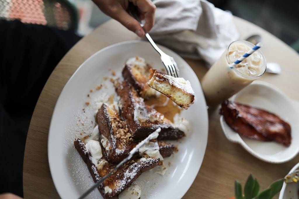 Nomi Park | restaurant | 151 Admiral Kalbfus Rd, Newport, RI 02840, USA | 4018499880 OR +1 401-849-9880