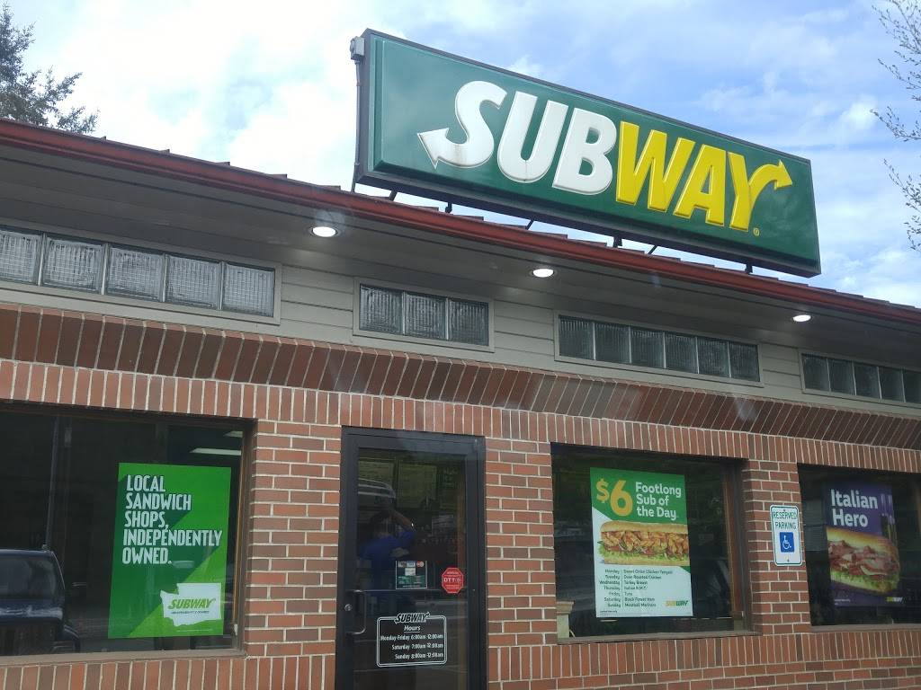 Subway | meal takeaway | 23701 NE, WA-3, Belfair, WA 98528, USA | 3602757827 OR +1 360-275-7827