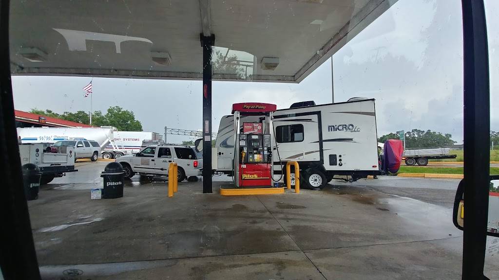 Pilot Travel Center | restaurant | 1526 51st Ave E, Ellenton, FL 34222, USA | 9417296288 OR +1 941-729-6288