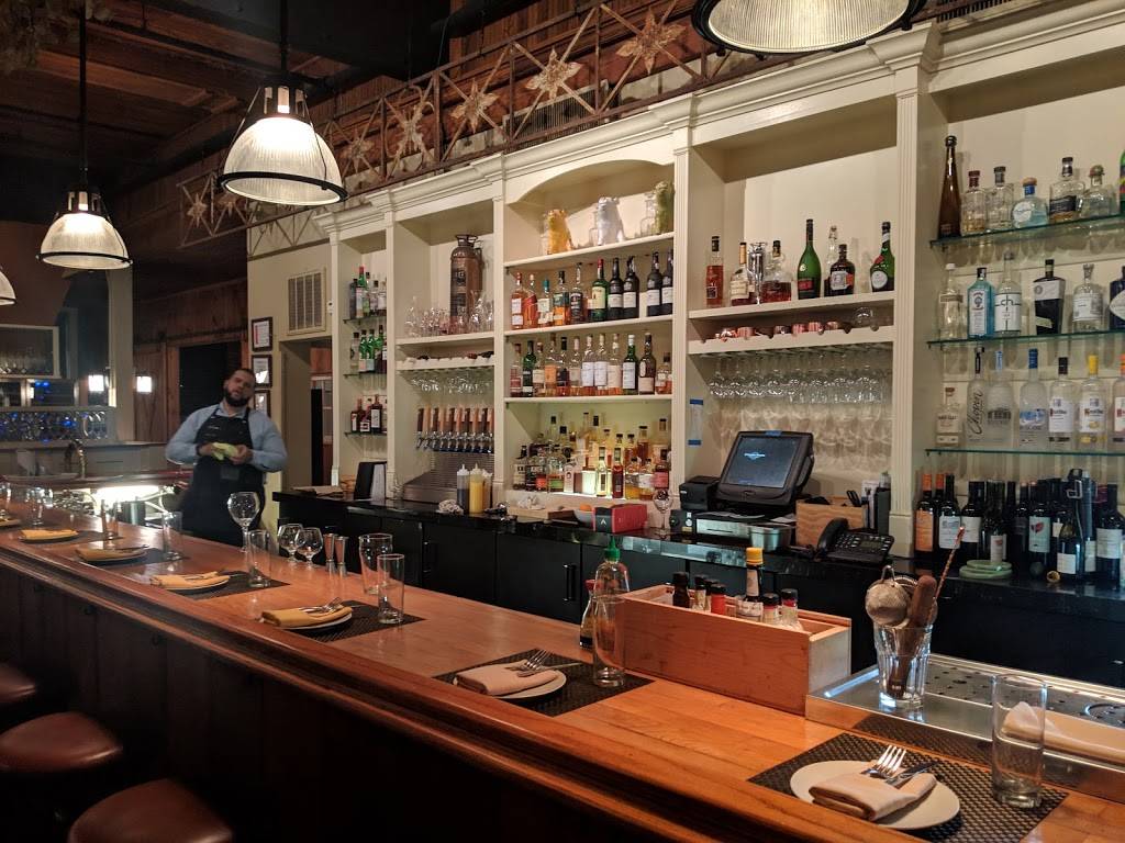 Epiphany Farms Restaurant | restaurant | 220 E Front St, Bloomington, IL 61701, USA | 3098282323 OR +1 309-828-2323