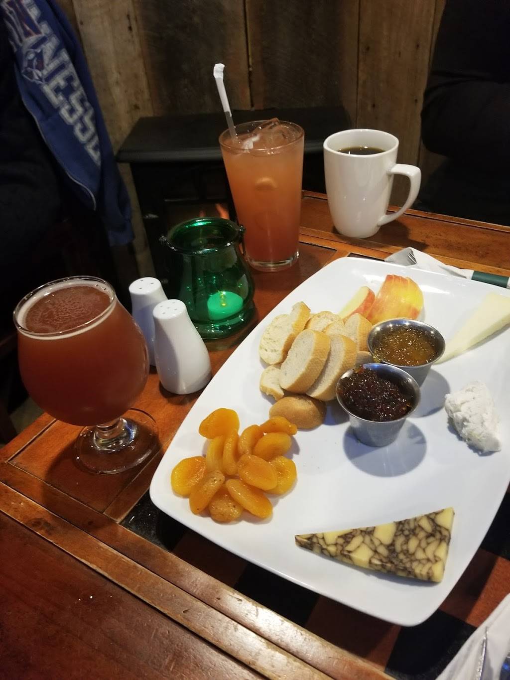 The Green Dragon Pub and Brewery | restaurant | 714 F, W Main St, Murfreesboro, TN 37129, USA | 6158017171 OR +1 615-801-7171