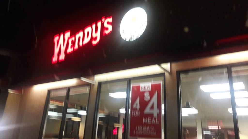 Wendys | restaurant | 1540 W Valencia Rd, Tucson, AZ 85746, USA | 5204349289 OR +1 520-434-9289