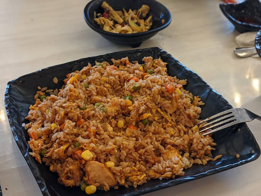 Noodles & Dumplings | restaurant | 6303 N Mesa St, El Paso, TX 79912, USA | 9152624405 OR +1 915-262-4405