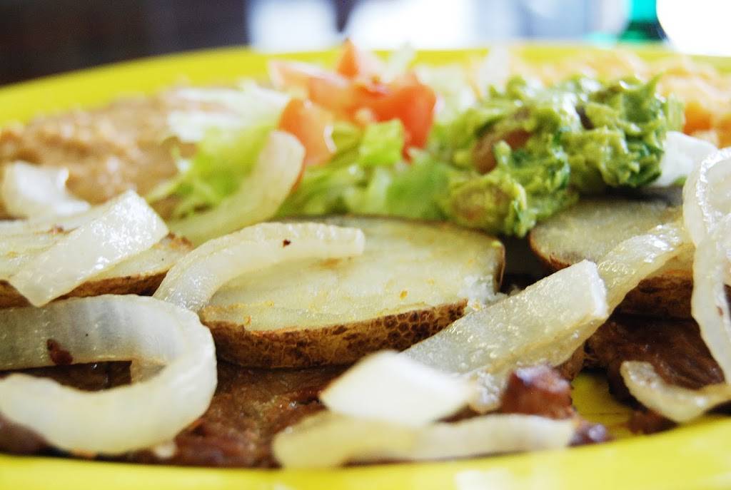 Mi Tierra Mexican Restaurant | restaurant | 5201N Washington Ave, Racine, WI 53406, USA | 2626812112 OR +1 262-681-2112