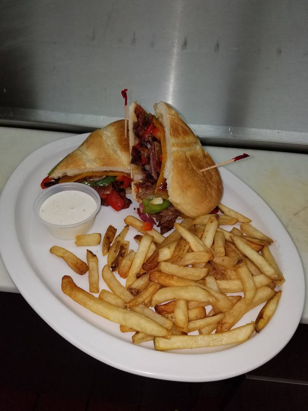 Bullseye Pub | restaurant | 4835 SW Pomona St, Portland, OR 97219, USA | 5034777194 OR +1 503-477-7194