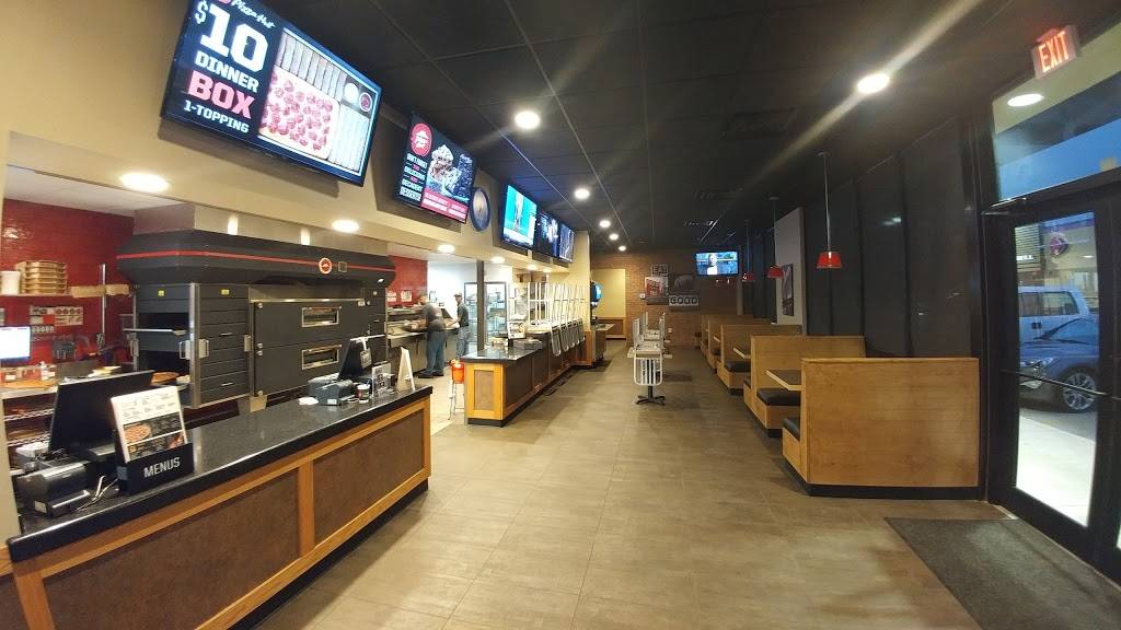 Pizza Hut | meal delivery | 1659 S Webb Rd, Wichita, KS 67207, USA | 3166877001 OR +1 316-687-7001