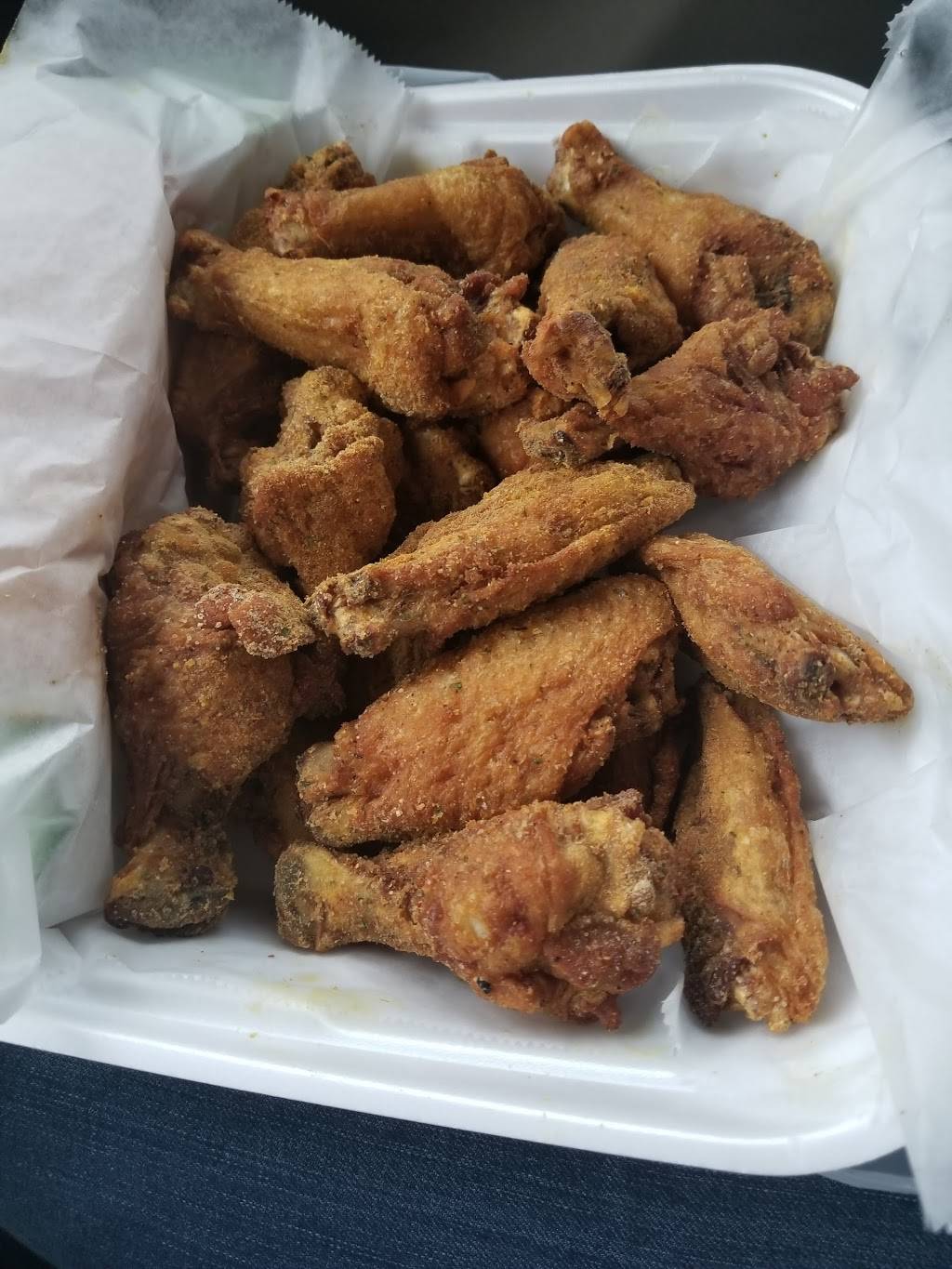 Dixie Queen | restaurant | 5740 Mt Moriah Rd, Memphis, TN 38115, USA | 9016129666 OR +1 901-612-9666