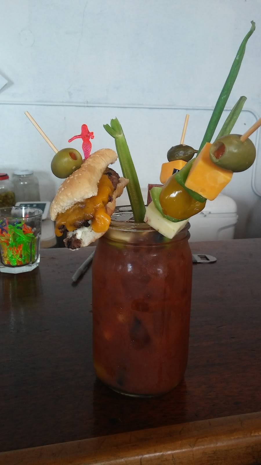 Burgee Daves At The Mayo | restaurant | 15315 Cleveland Ave, Camptonville, CA 95922, USA | 5302883301 OR +1 530-288-3301