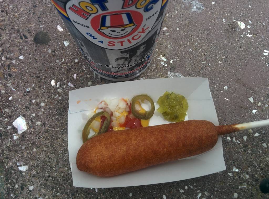 Hot Dog on a Stick | restaurant | 1633 Ocean Front Walk, Santa Monica, CA 90401, USA | 3103954673 OR +1 310-395-4673