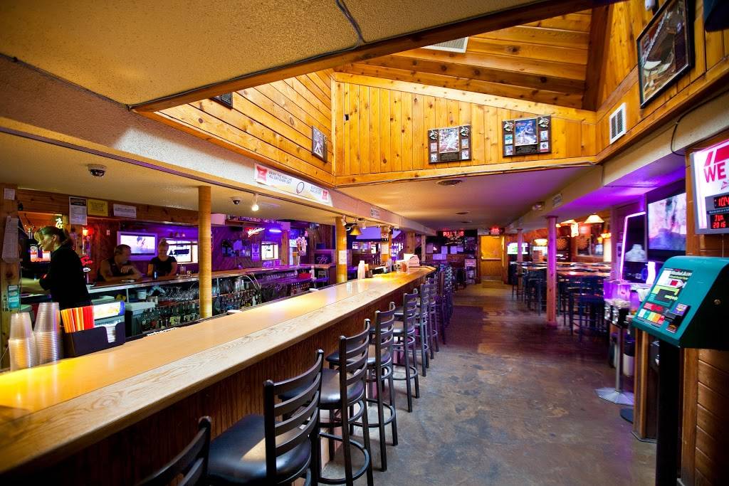 Macalusos Roadhouse | restaurant | 3857 Labore Rd, Vadnais Heights, MN 55127, USA | 6514291716 OR +1 651-429-1716