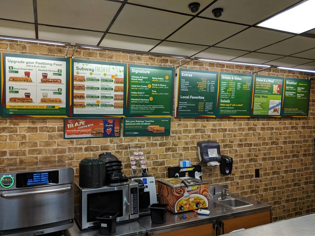 Subway | restaurant | 1740 44th St SW #8, Wyoming, MI 49509, USA | 6165303950 OR +1 616-530-3950