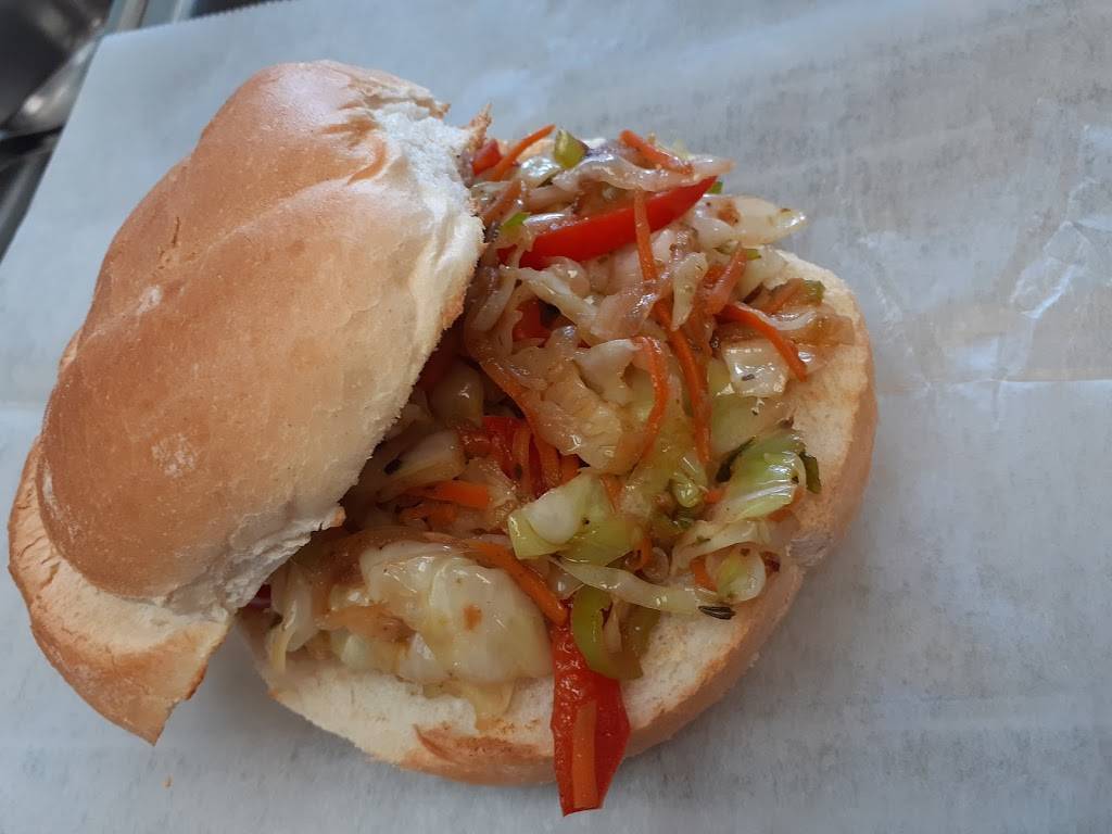 Island Flavors Halal Foods | restaurant | 299 Park Ave #B, East Orange, NJ 07017, USA | 8622336247 OR +1 862-233-6247