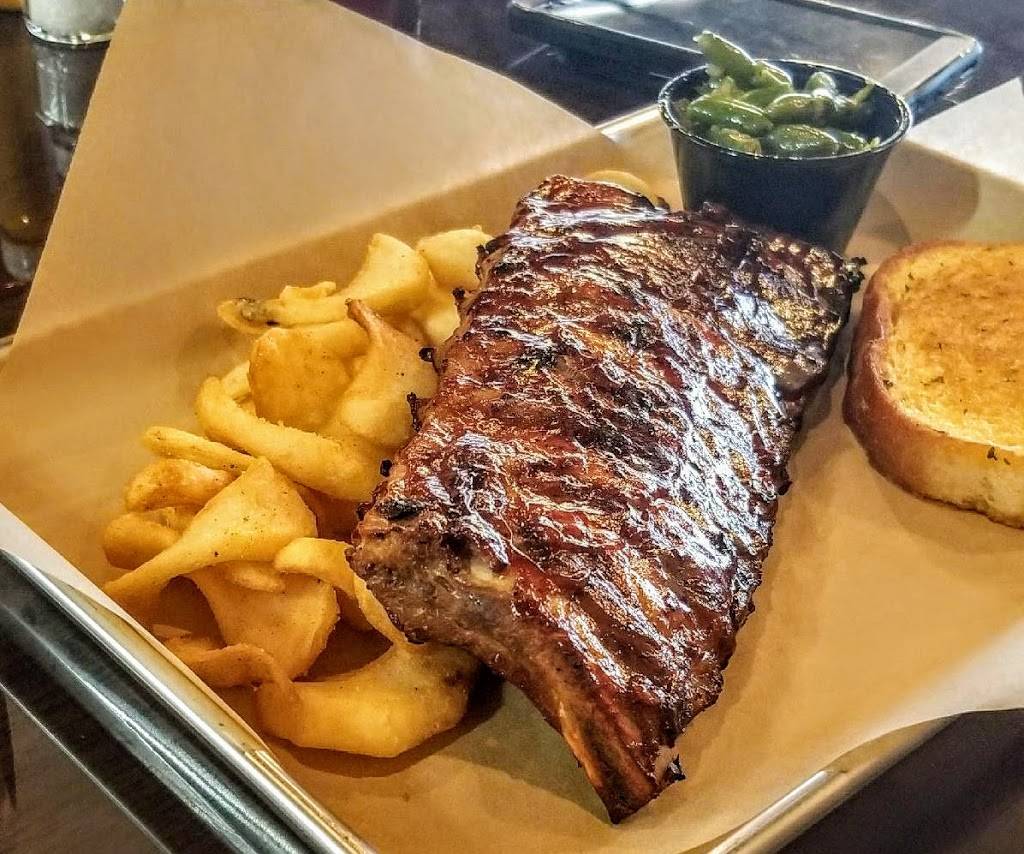 Mammoth Oak Brewing Company | restaurant | 1107 W N Blvd Suite 26, Leesburg, FL 34748, USA | 3523260100 OR +1 352-326-0100