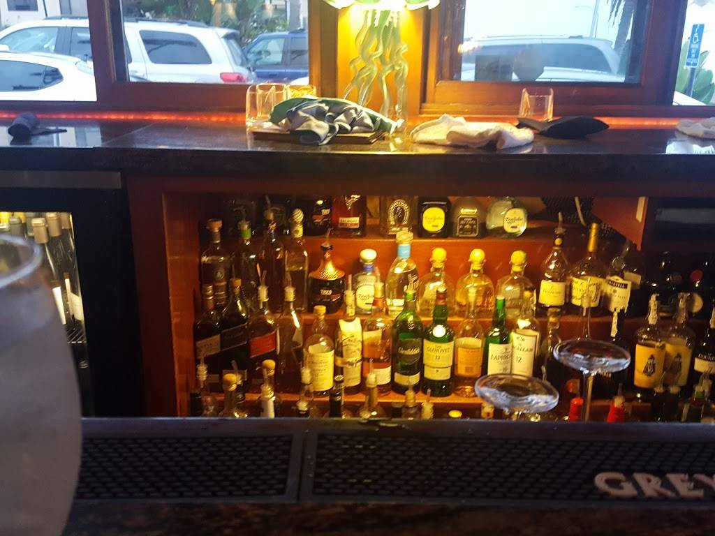 Vigiluccis Seafood & Steakhouse | restaurant | 3878 Carlsbad Blvd, Carlsbad, CA 92008, USA | 7604342580 OR +1 760-434-2580