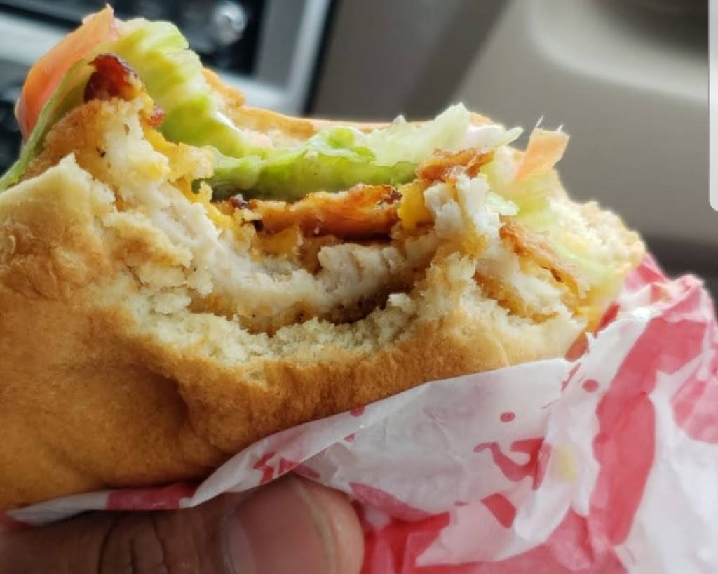 Wendys | restaurant | 2401 10th Ave N, Lake Worth, FL 33461, USA | 5619644412 OR +1 561-964-4412