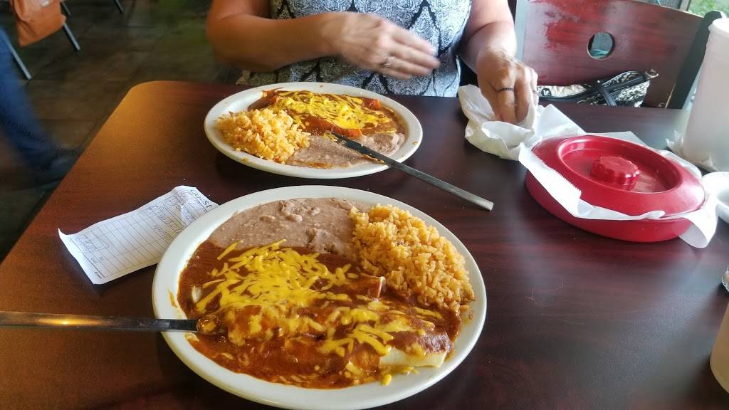 Leahs Mexican Restaurant | restaurant | 8022 Kitty Hawk Rd, Converse, TX 78109, USA | 2102760440 OR +1 210-276-0440