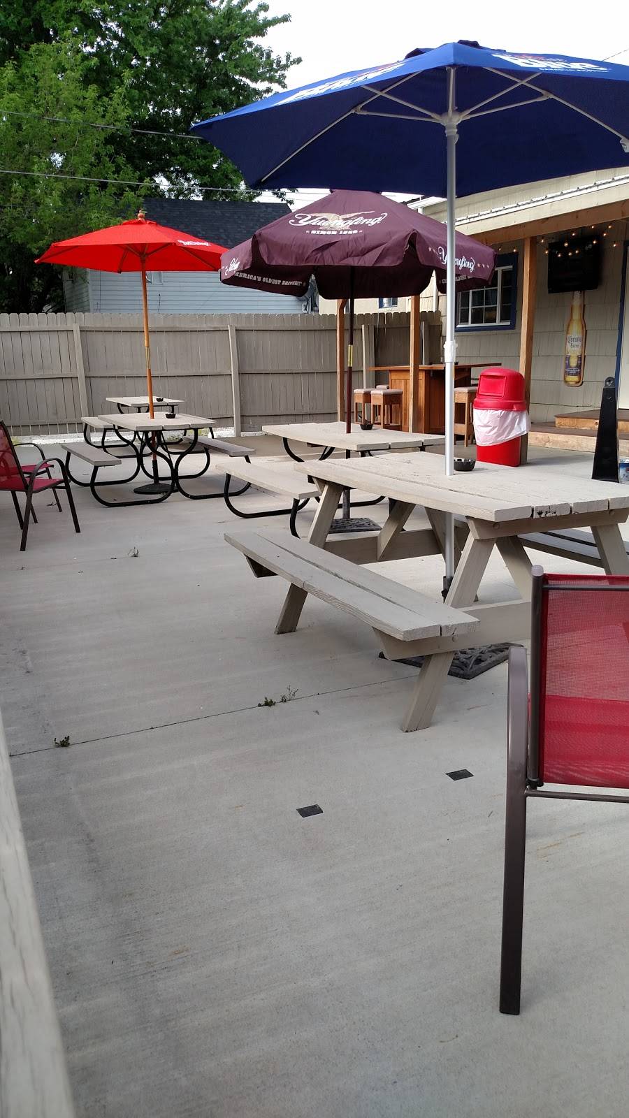 Jamestown Tavern | restaurant | 902 W Main St, Lakeside Marblehead, OH 43440, USA | 4197985615 OR +1 419-798-5615