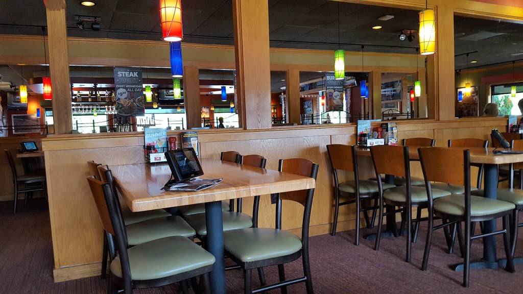 Applebees Grill + Bar | restaurant | 680 Southbridge St, Auburn, MA 01501, USA | 5087217817 OR +1 508-721-7817