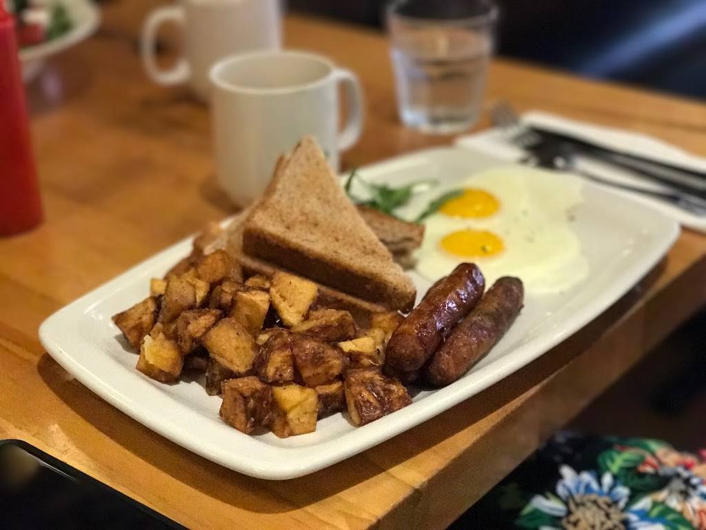 The Burger Cellar | restaurant | 3391 Yonge St, Toronto, ON M4N 2L8, Canada | 6473450084 OR +1 647-345-0084