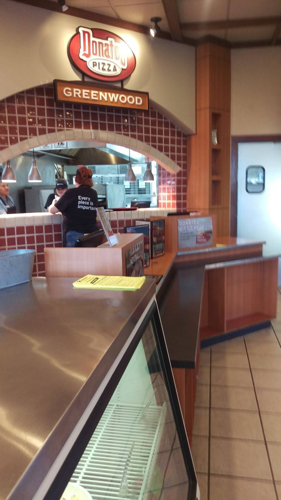 Donatos Pizza | restaurant | 2260 South, US-31, Greenwood, IN 46143, USA | 3178843220 OR +1 317-884-3220