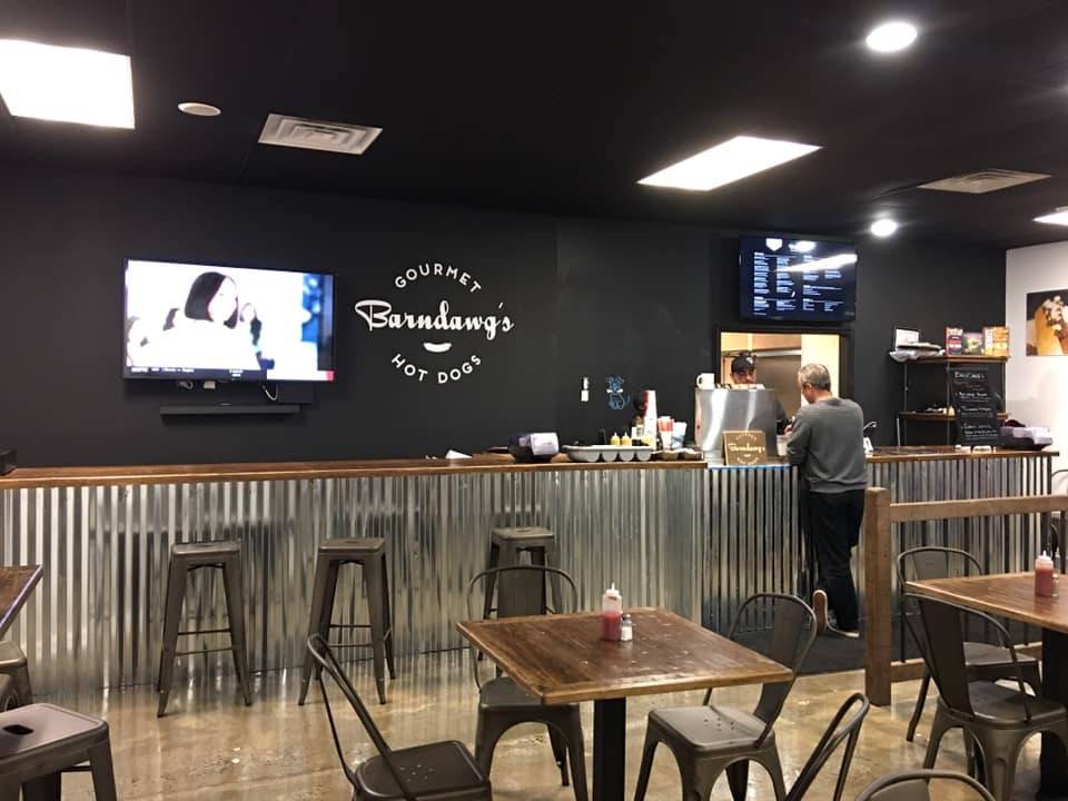 Barndawgs Gourmet Hot Dogs | restaurant | 84 W Lancaster Ave, Downingtown, PA 19335, USA | 4843643111 OR +1 484-364-3111