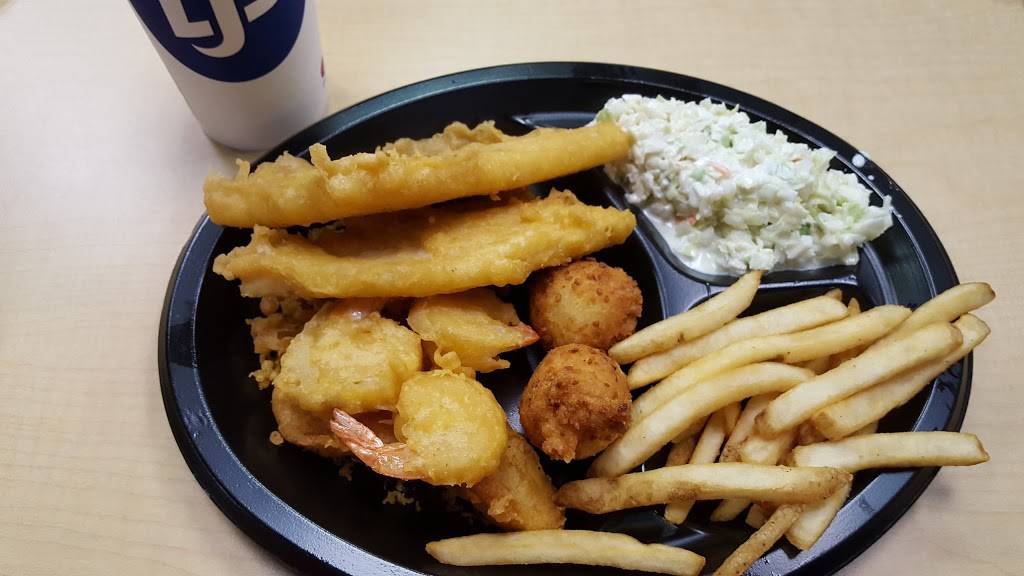 Long John Silvers | restaurant | 211 Forks of the River Pkwy, Sevierville, TN 37862, USA | 8654280717 OR +1 865-428-0717