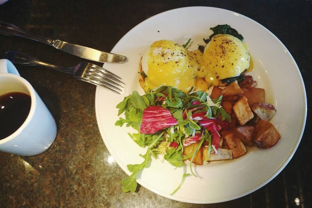 The Pickle Barrel | restaurant | 25 The West Mall, Etobicoke, ON M9C 1B8, Canada | 4166214465 OR +1 416-621-4465