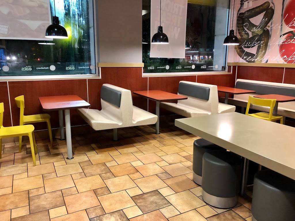 McDonalds | cafe | 8590 Baymeadows Rd, Jacksonville, FL 32256, USA | 9047393424 OR +1 904-739-3424