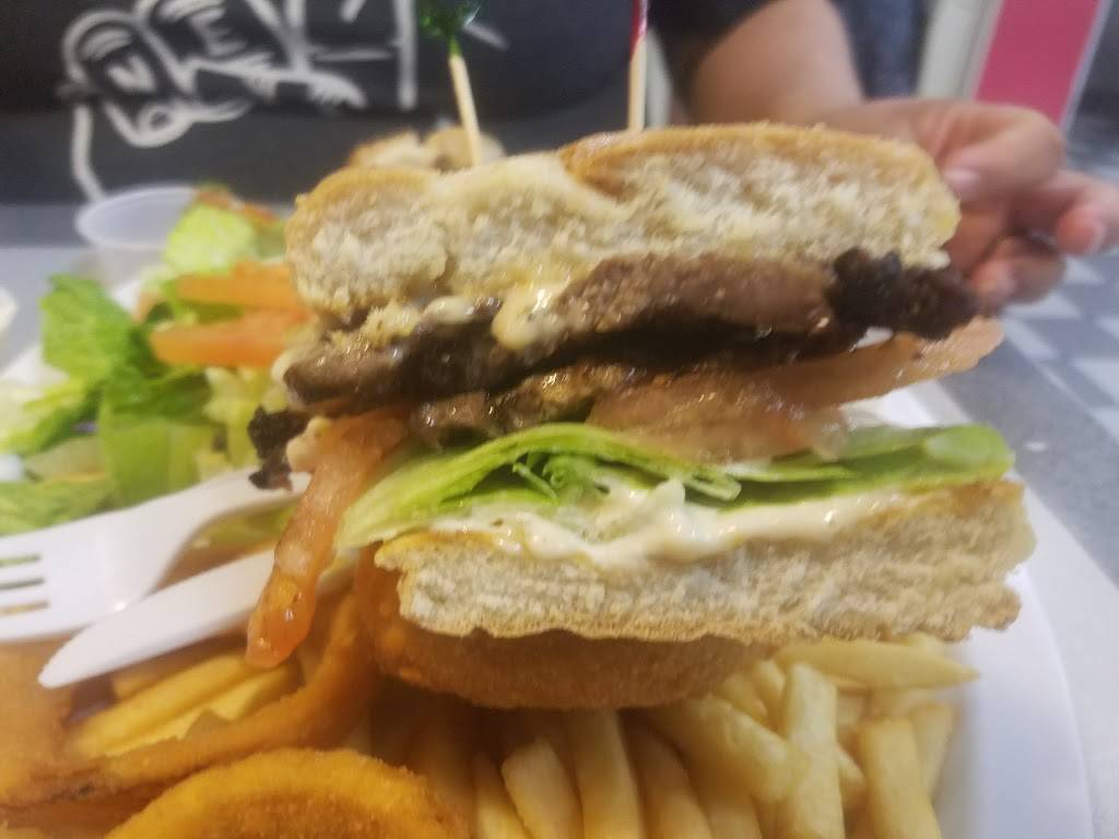 Astro Burgers | restaurant | 3421 W Beverly Blvd, Montebello, CA 90640, USA | 3237243995 OR +1 323-724-3995