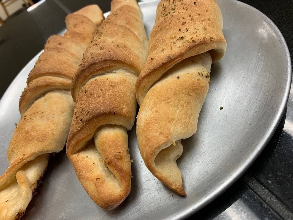 Pizza Villa | restaurant | 112 W 1st Ave, Parkesburg, PA 19365, USA | 6108572692 OR +1 610-857-2692