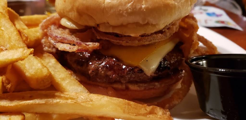 Davenports Restaurant | restaurant | 1070 Mendon Road, Cumberland, RI 02864, USA | 4013341017 OR +1 401-334-1017