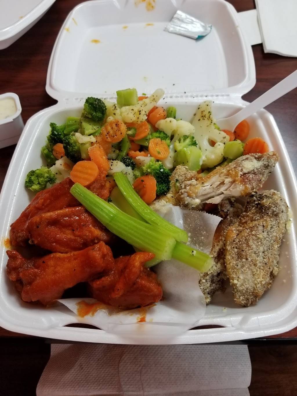 Americas Best wings | restaurant | 3330 S Crater Rd suite 28, Petersburg, VA 23805, USA | 8042035063 OR +1 804-203-5063