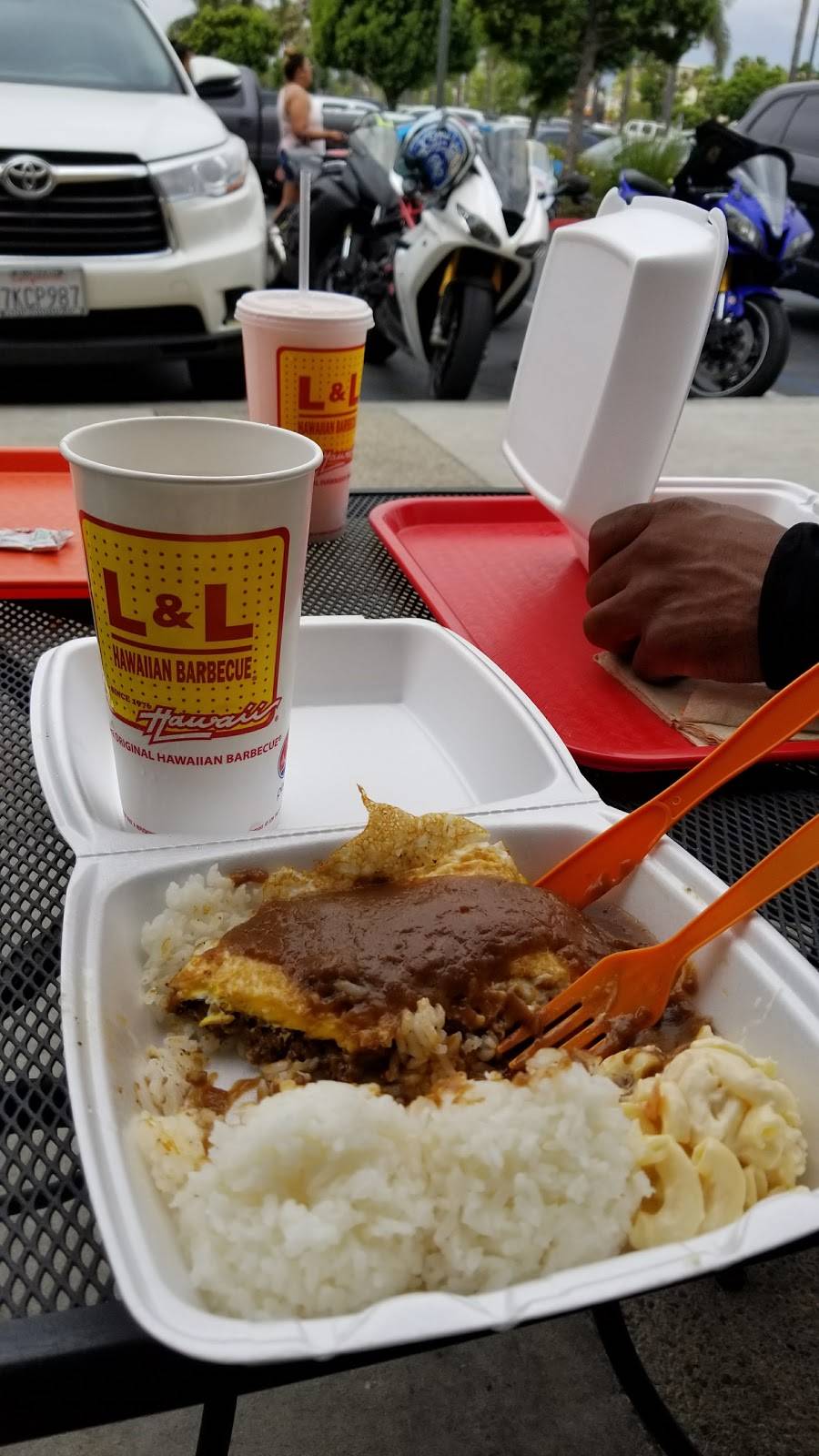 L & L Hawaiian BBQ | restaurant | 321 W Esplanade Dr, Oxnard, CA 93036, USA | 8052788082 OR +1 805-278-8082