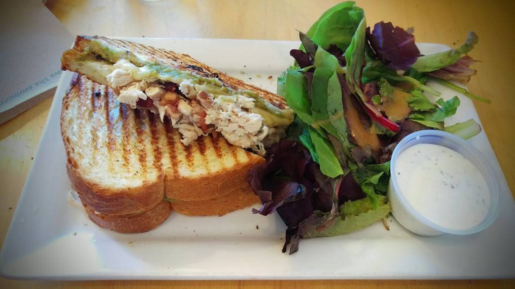 MAD Greens - Colorado Blvd & Evans | restaurant | 2073 S Colorado Blvd #101, Denver, CO 80222, USA | 3037561222 OR +1 303-756-1222