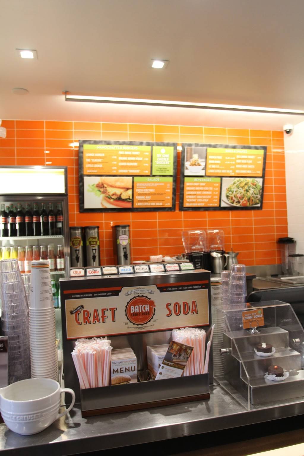 Burger Lounge | restaurant | 217 N Larchmont Blvd, Los Angeles, CA 90004, USA | 3234622310 OR +1 323-462-2310