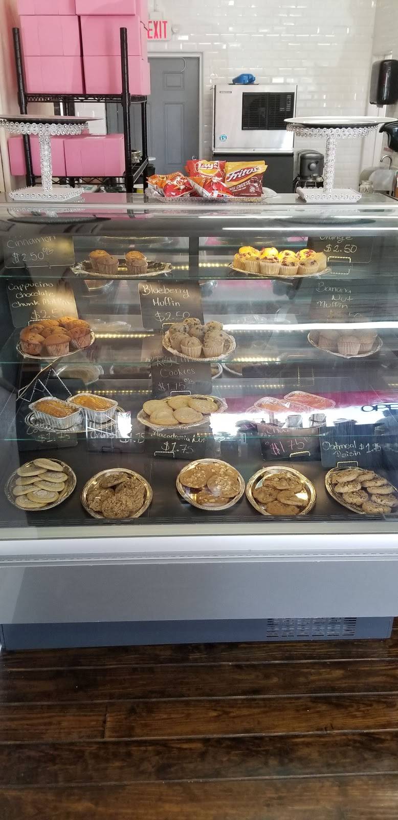 Causeway Pizza | restaurant | 301 Sadowski Causeway, Key Colony Beach, FL 33051, USA | 3057354116 OR +1 305-735-4116