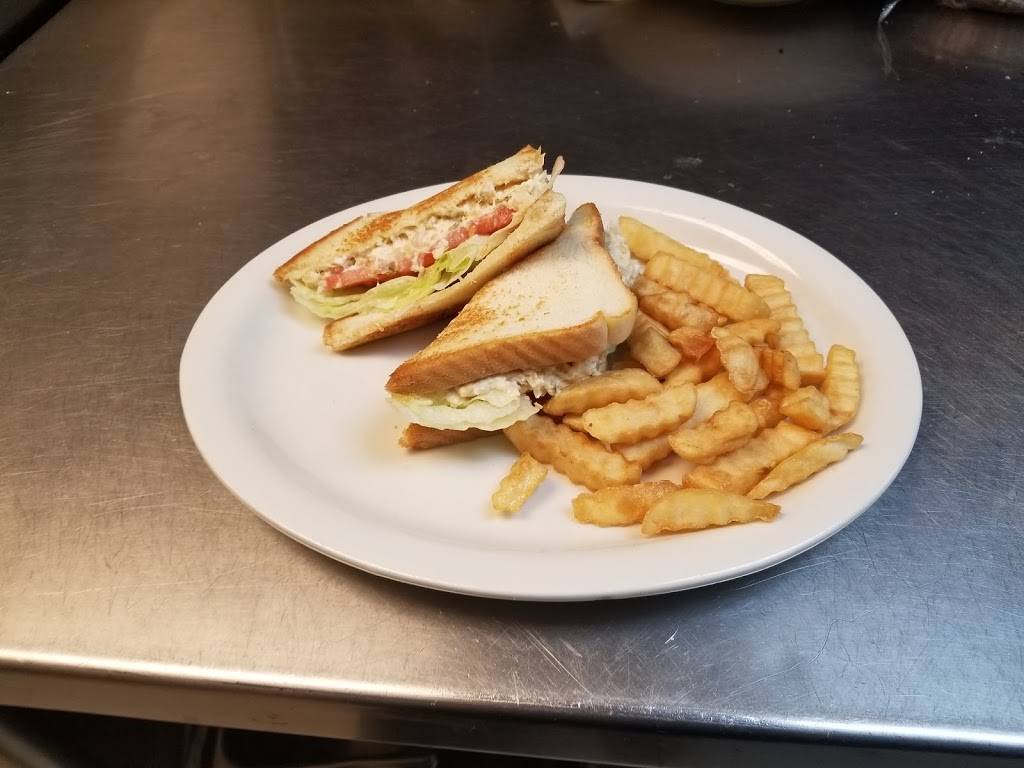 Mrs. Kittys | restaurant | 203 E Meadow Rd, Eden, NC 27288, USA | 3366271000 OR +1 336-627-1000