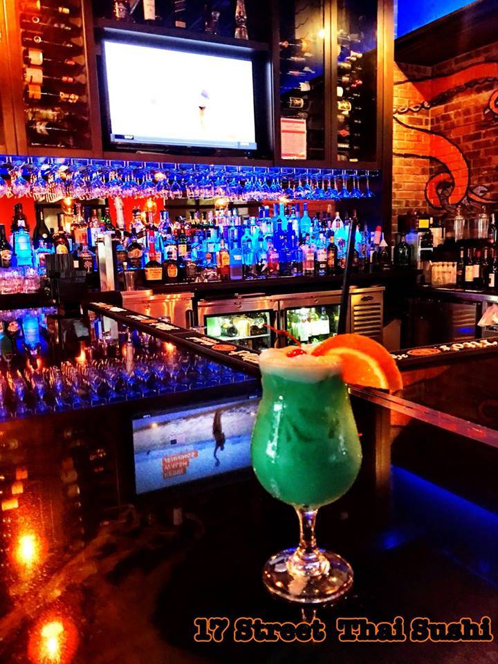 17th Street Thai Sushi | meal delivery | 1515 SE 17th St #100, Fort Lauderdale, FL 33316, USA | 9549941717 OR +1 954-994-1717