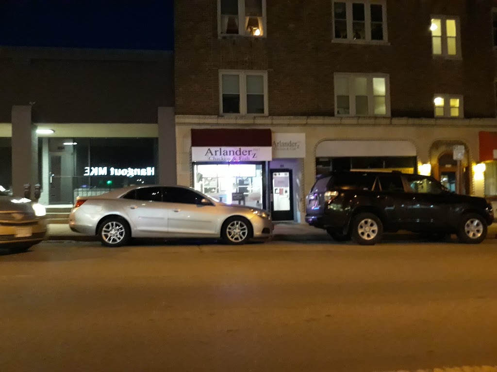 Arlanderz Chicken & Fish | restaurant | 1814 N Farwell Ave, Milwaukee, WI 53202, USA | 4148375151 OR +1 414-837-5151