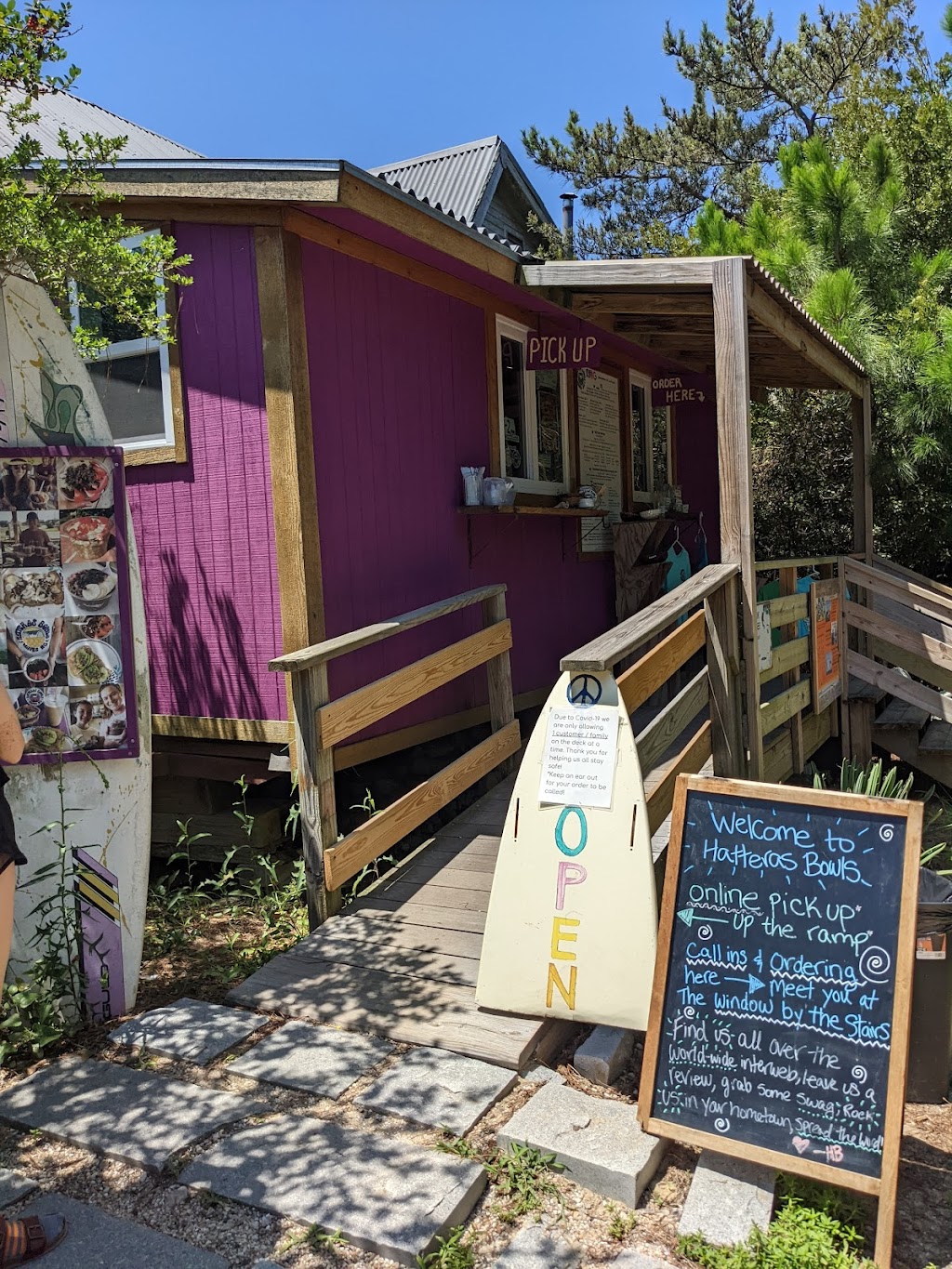 Hatteras Bowls | cafe | 25410 North Carolina Hwy 12, Waves, NC 27982, USA | 2529952893 OR +1 252-995-2893