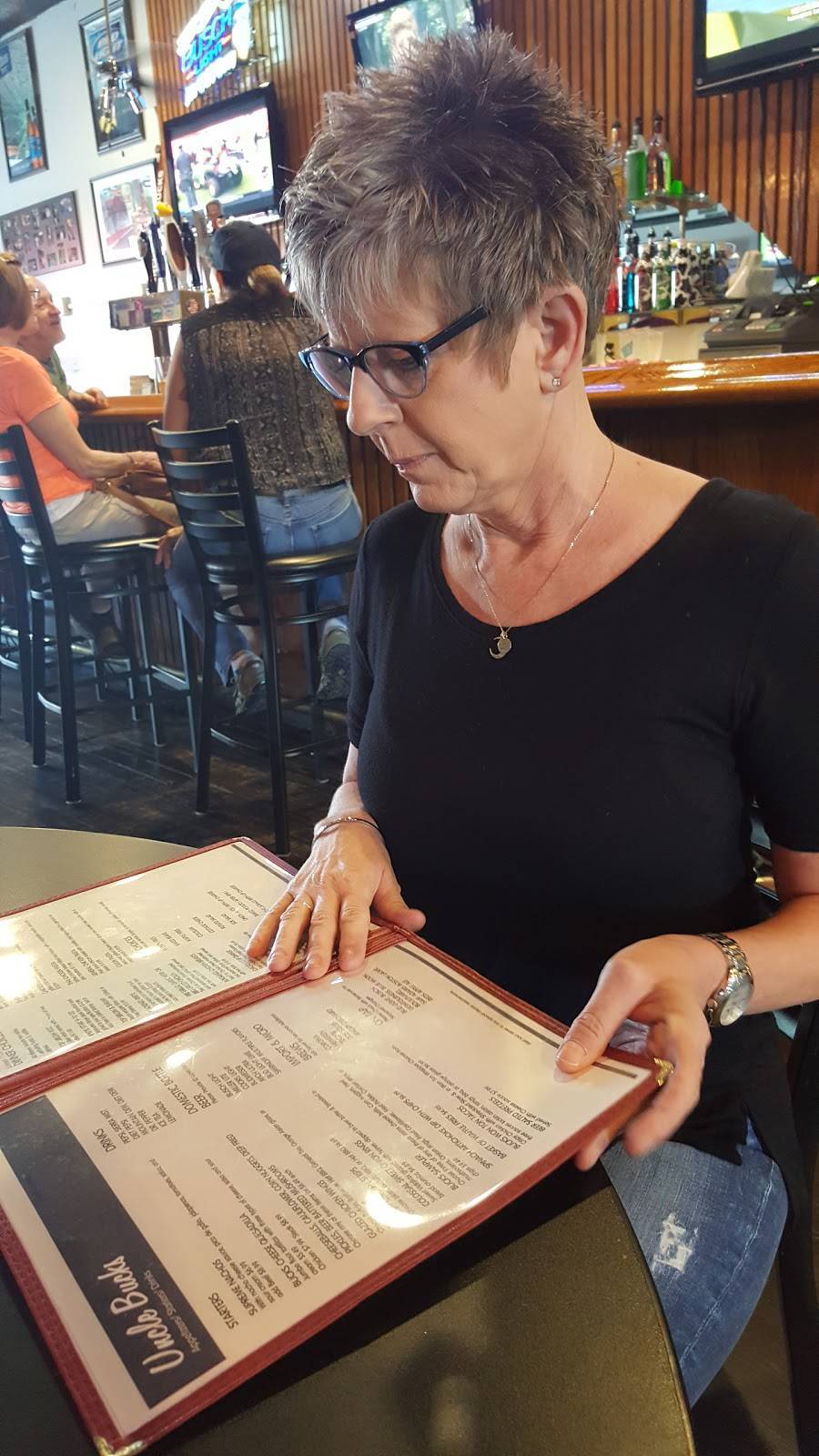 Uncle Bucks Bar & Grill | restaurant | 518 Church St, Ottumwa, IA 52501, USA | 6416824449 OR +1 641-682-4449