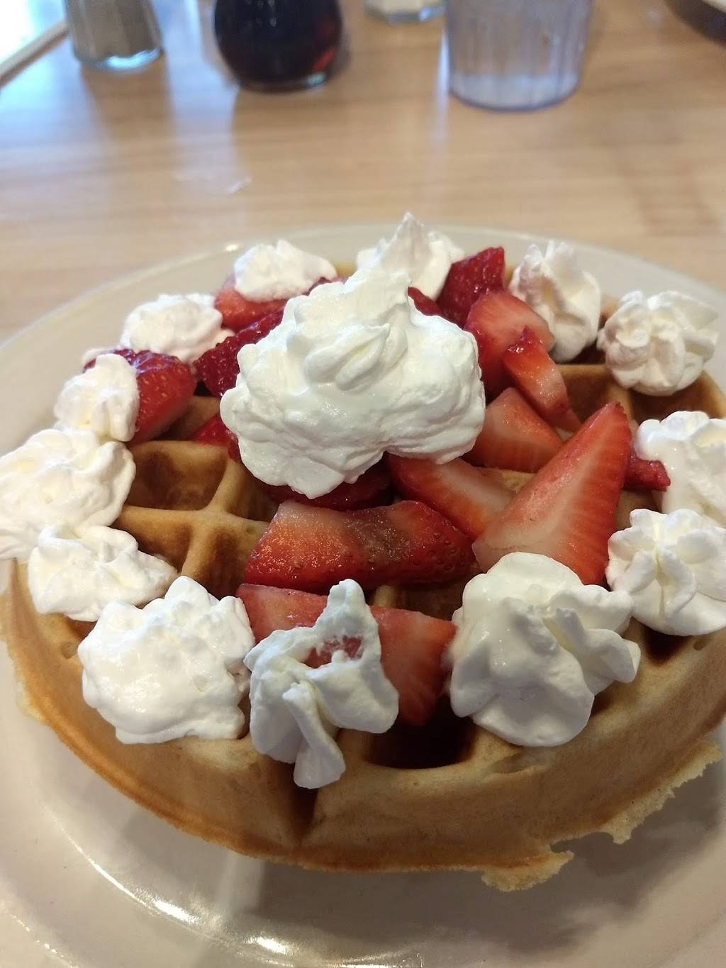 Pie Pan Restaurant & Bakery | bakery | 905 N Park Dr, Evansville, IN 47710, USA | 8124252261 OR +1 812-425-2261