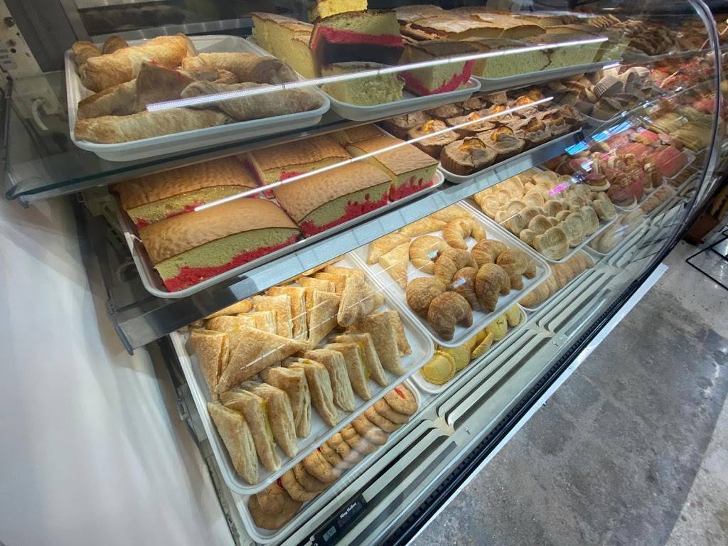 Fine Fare Supermarket of Brentwood (Suffolk Ave) | bakery | 700 Suffolk Ave, Brentwood, NY 11717, USA | 6318132131 OR +1 631-813-2131