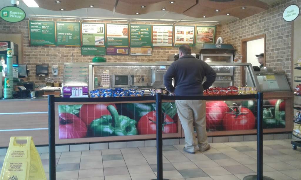 Subway Restaurants | restaurant | 526 West St, Piketon, OH 45661, USA | 7404436132 OR +1 740-443-6132