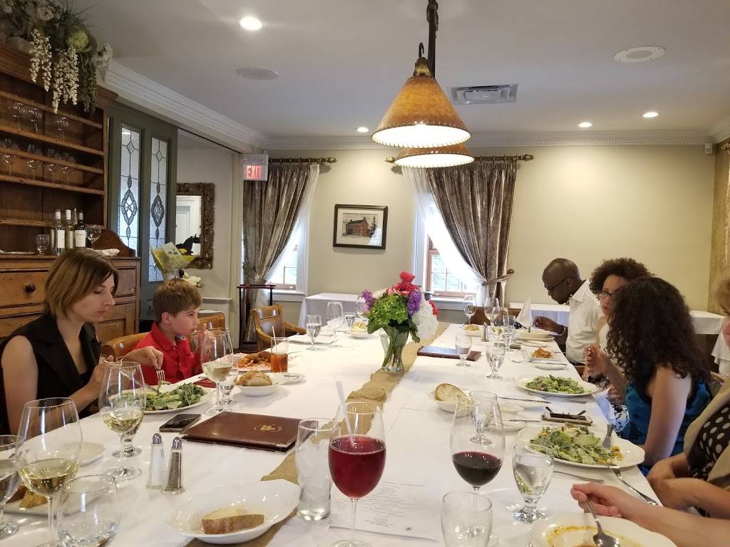 Hogans Restaurant | restaurant | 12998 Keele St, King City, ON L7B 1H8, Canada | 9058335311 OR +1 905-833-5311