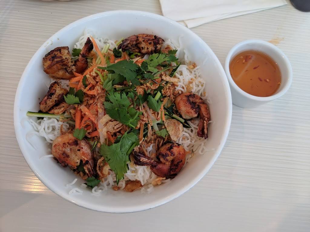 Basilic Vietnamese Grill | restaurant | 14734 Biscayne Blvd, North Miami Beach, FL 33181, USA | 3059440577 OR +1 305-944-0577